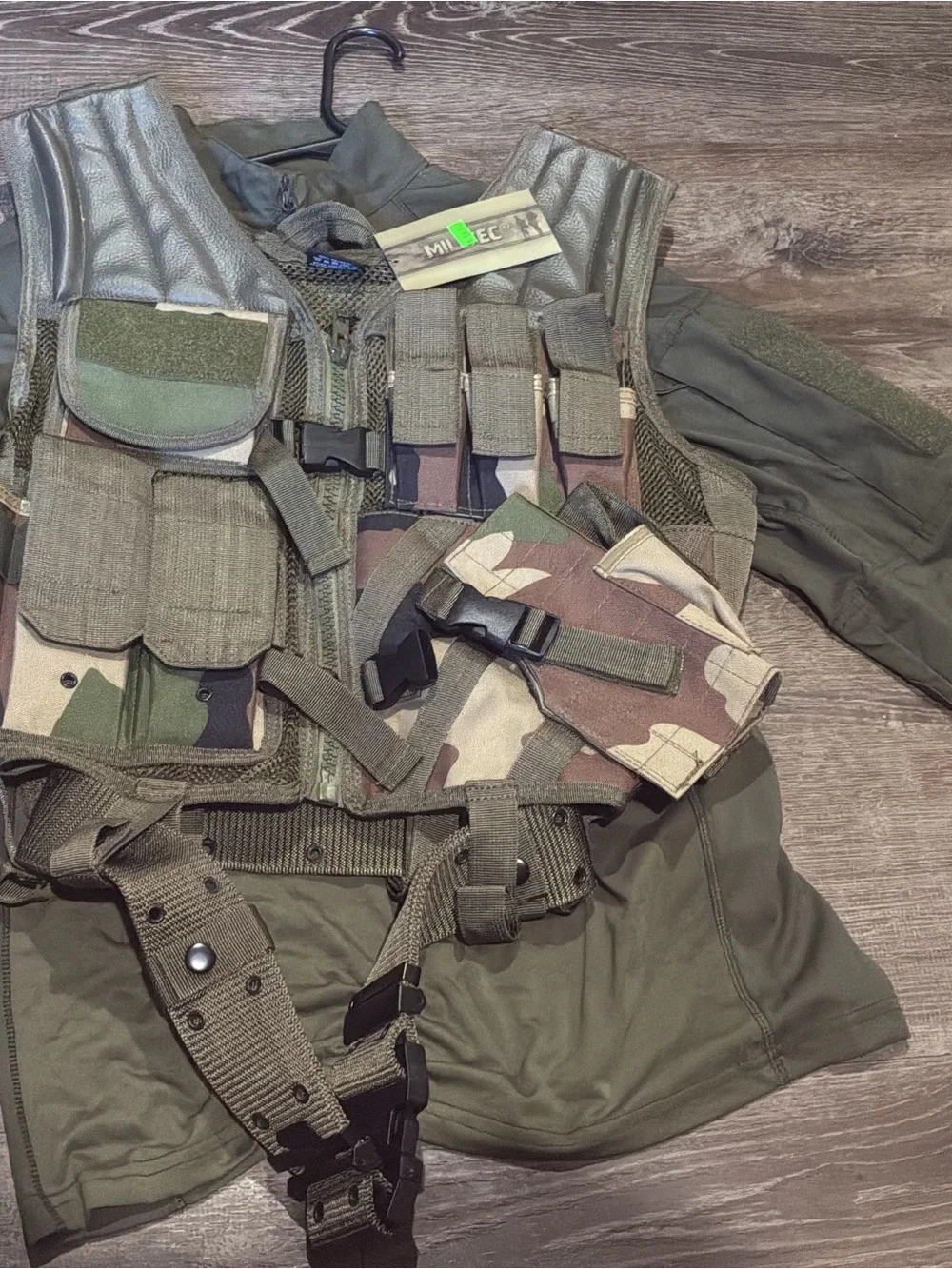 Kids Utility Play Vest in Olive Green Camo